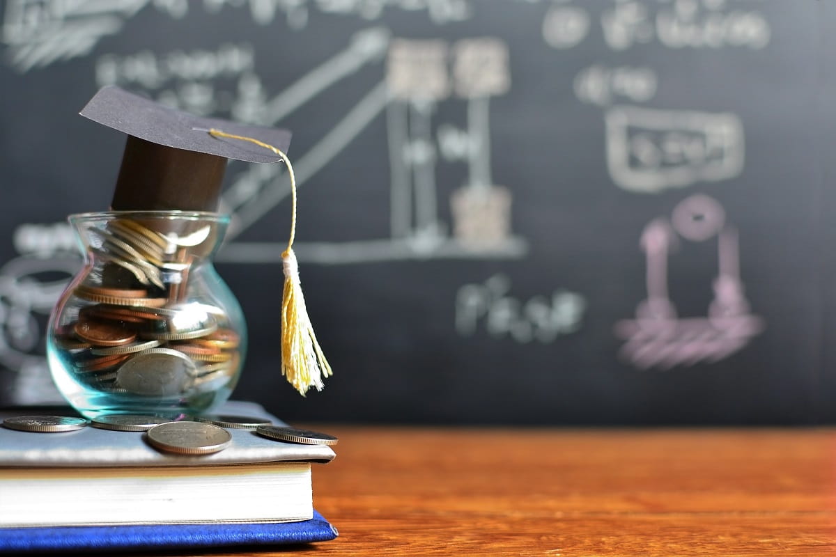 Best Full Education Loan for Abroad Studies in India